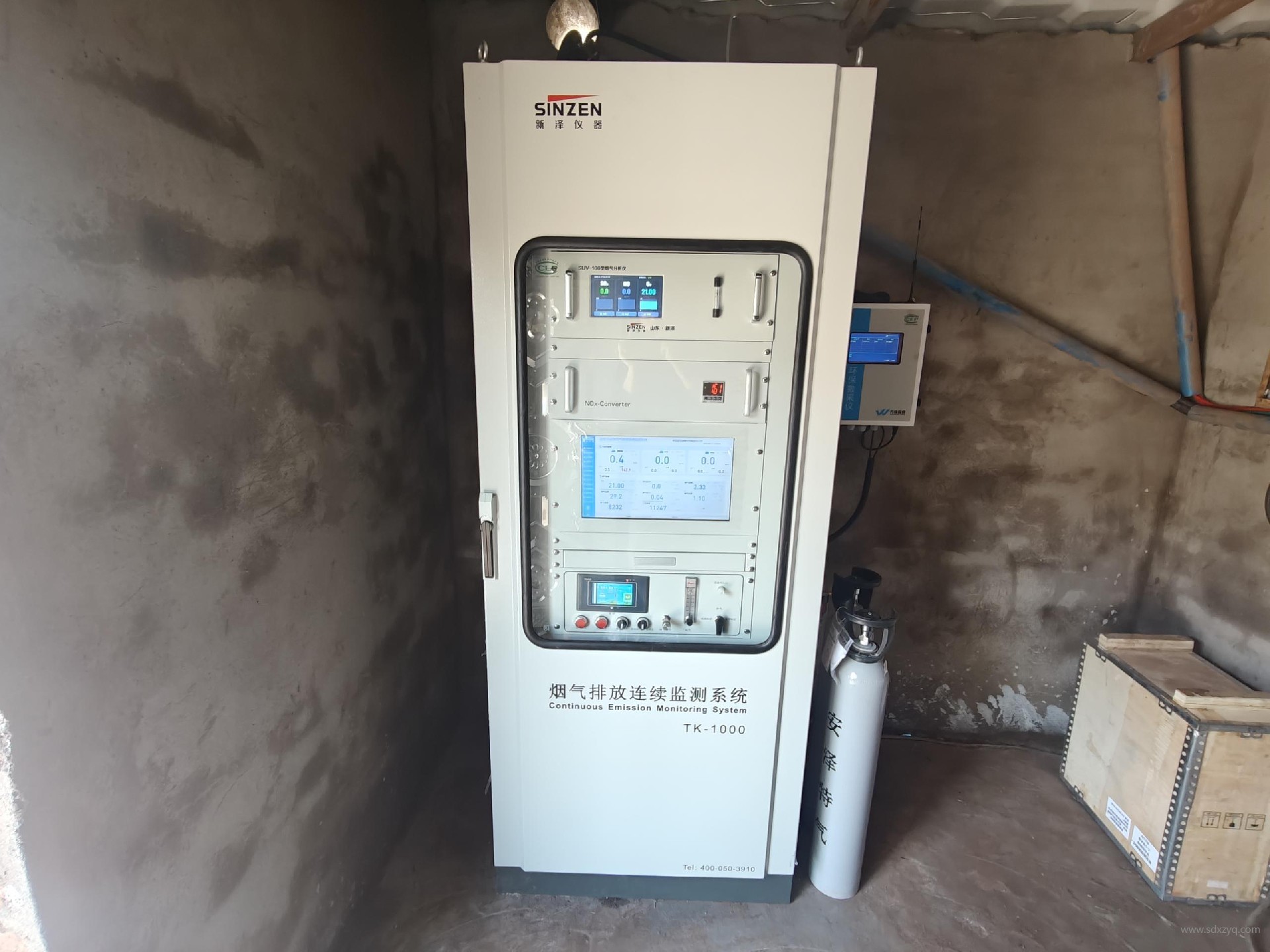 煙氣在線監測系統安裝圖.jpg
